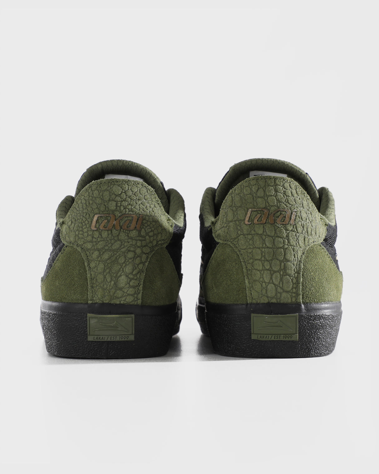 Essex - Black Gator Gold