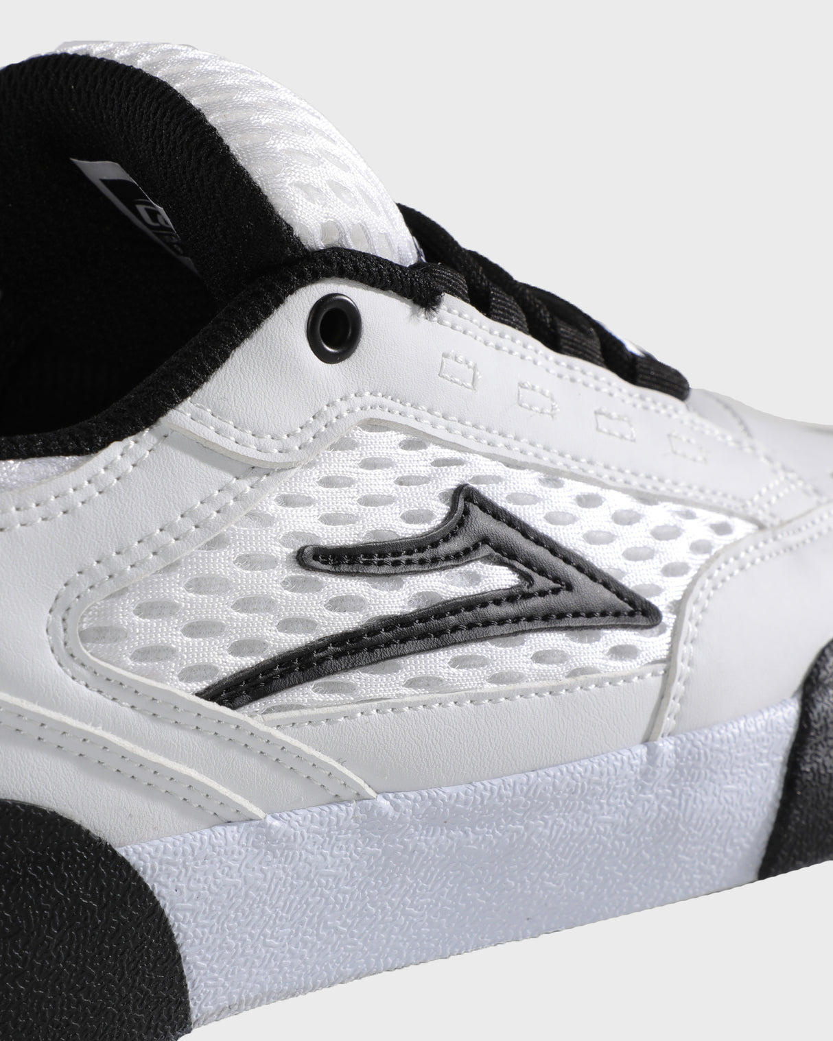 Payload - White Leather Black