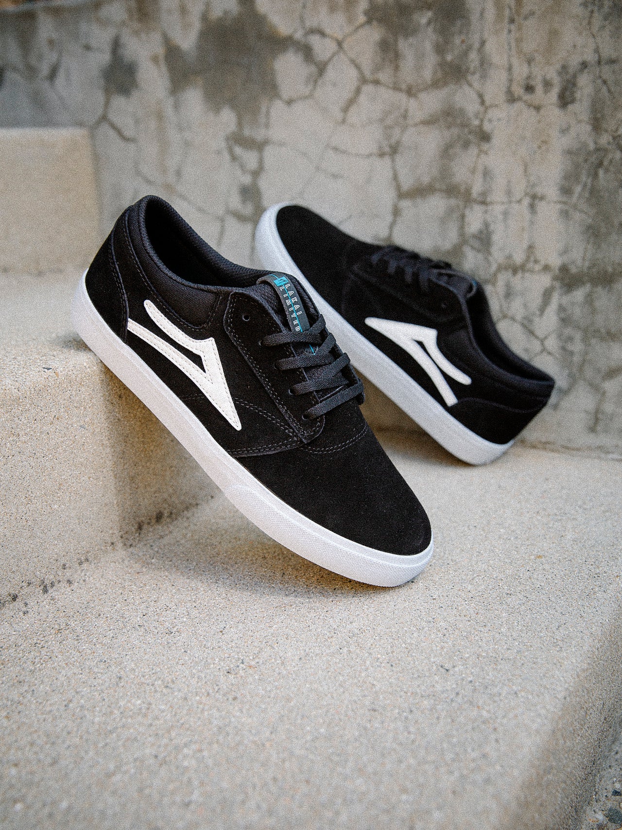 Griffin - Black Suede