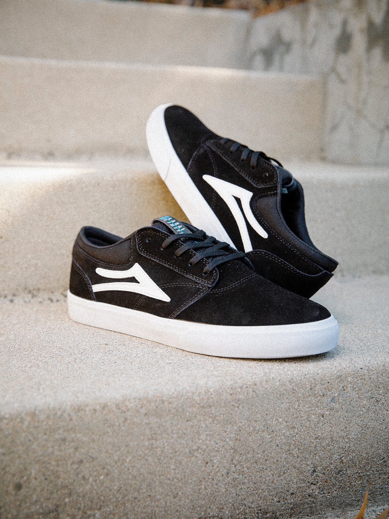 Griffin - Black Suede