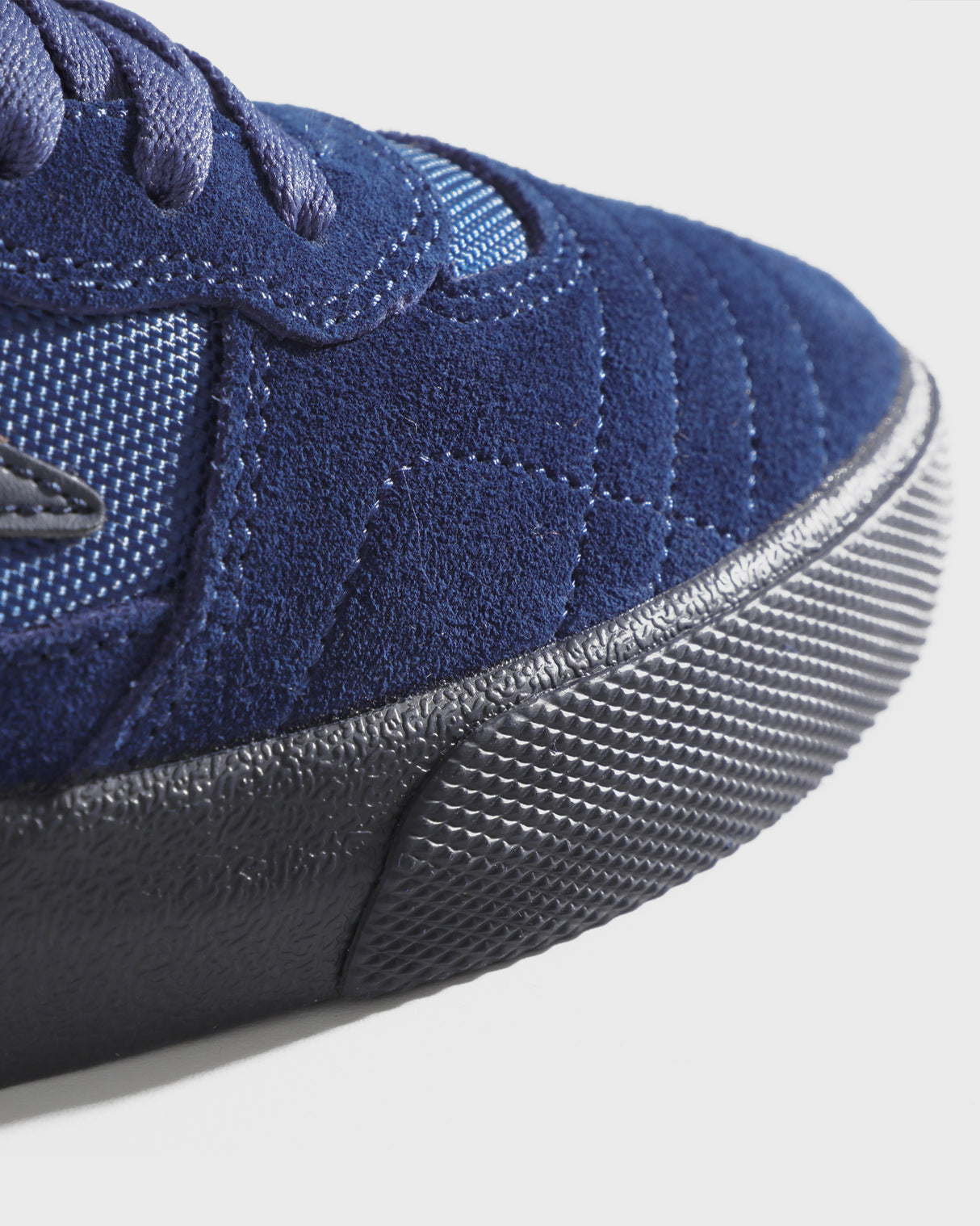 Cambridge - Estate Blue Suede Monochrome
