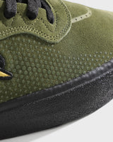 Essex - Black Gator Gold